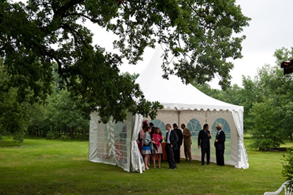 Montage Plancher pour Tente Silhouette, Château de Pennautier