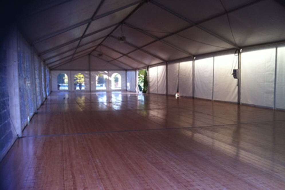 Montage Plancher pour Tente Silhouette, Château de Pennautier