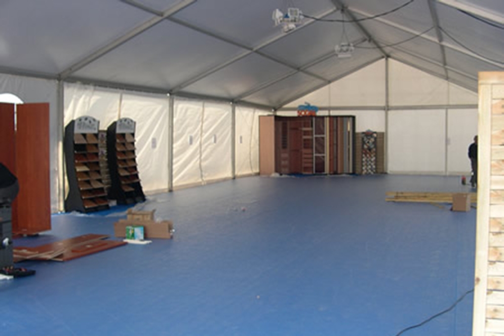 Montage Plancher pour Tente Silhouette, Château de Pennautier