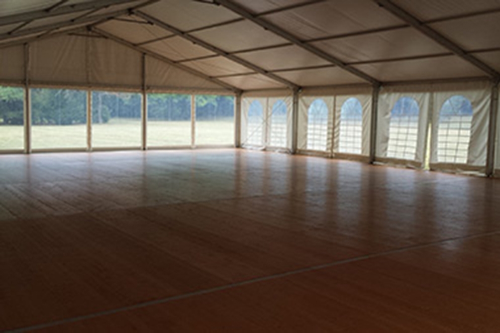 Montage Plancher pour Tente Silhouette, Château de Pennautier