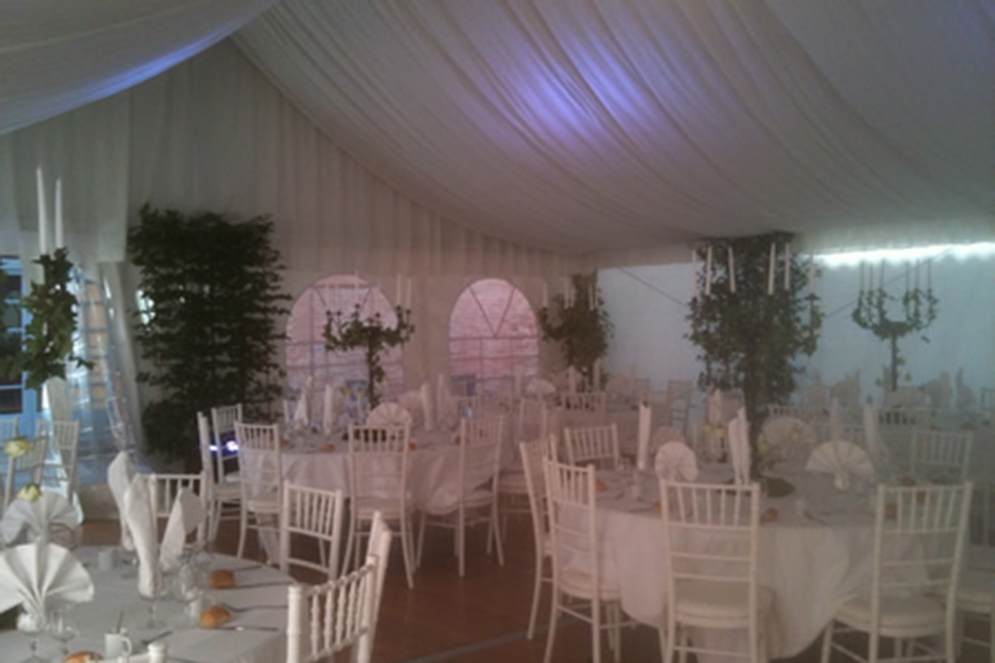 Montage Plancher pour Tente Silhouette, Château de Pennautier